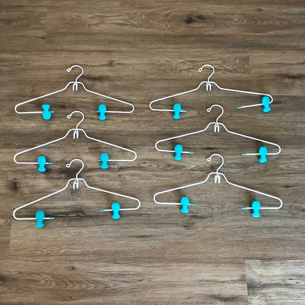 Space-Saving Cascading Clip Hangers - Set of 6